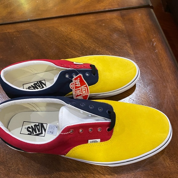 Vans - Picture 3 of 3